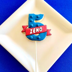 cake topper